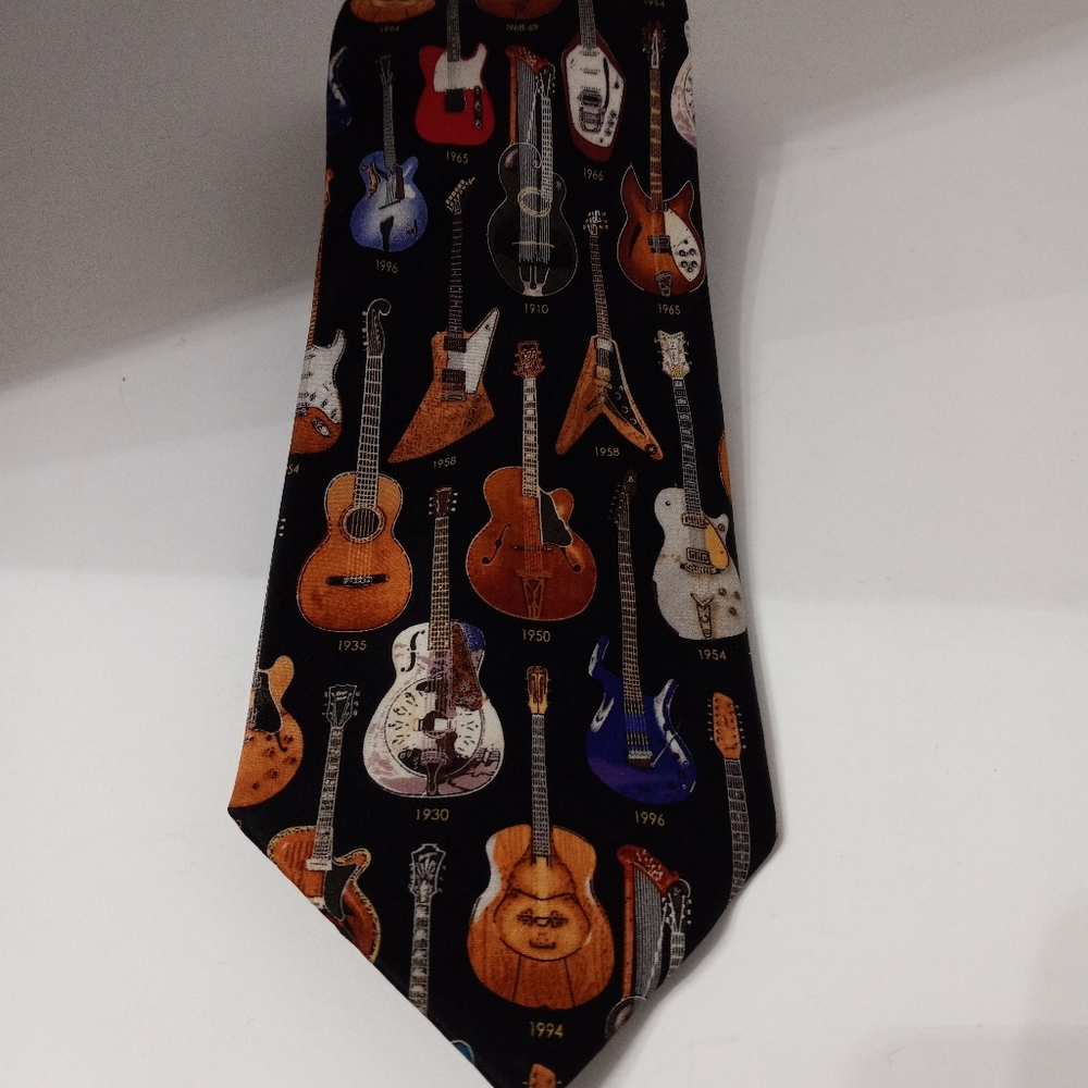 Museum Artifacts Silk Classic Guitars 1910-1996 Casual Occasion Tie